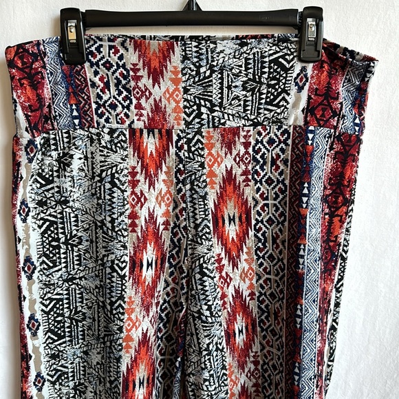Aztec print buttery soft boho gaucho pants, size L - Picture 3 of 8